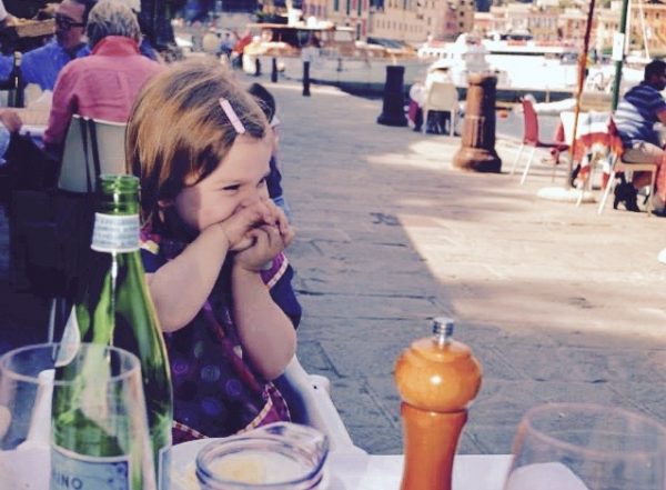 Enfant au restaurant