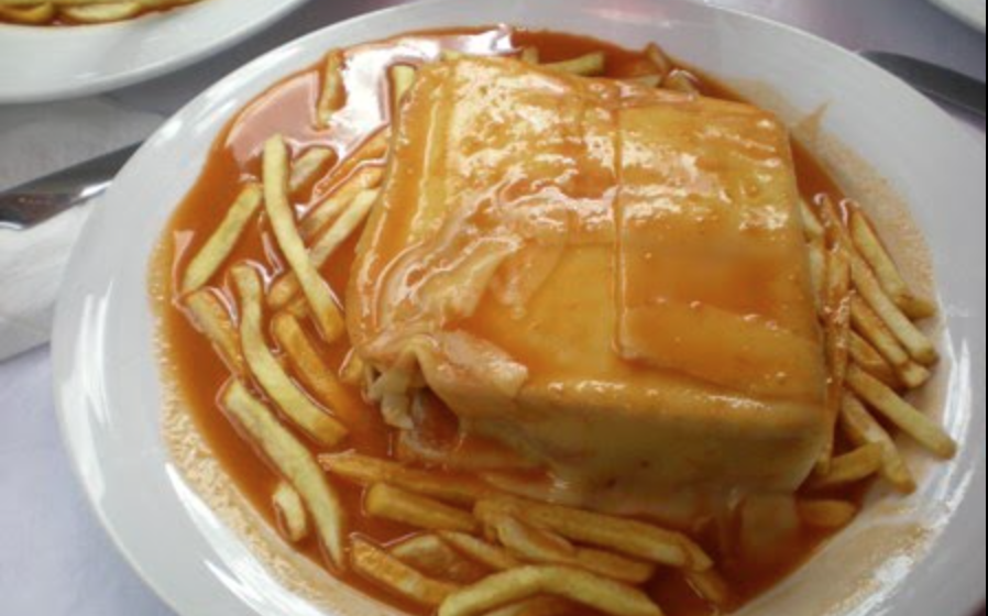 Francesinha à Porto