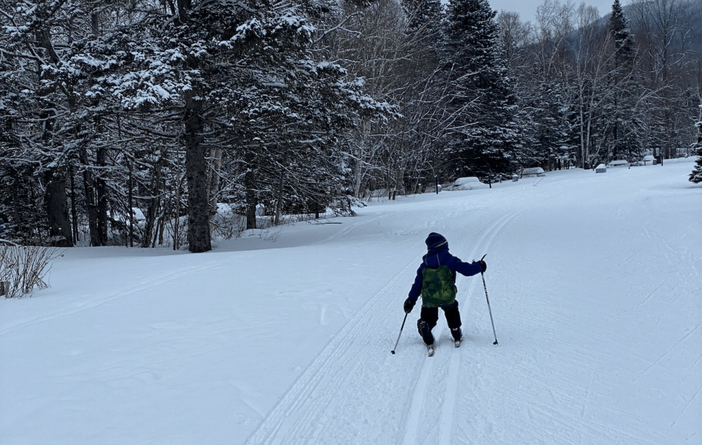 Ski de fond gratuit avec bébé et enfant au Québec